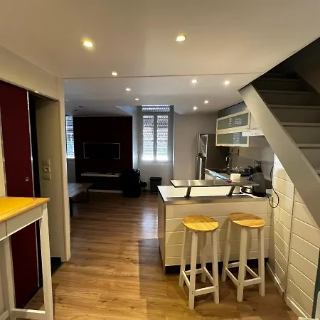 Superbe Duplex Climatisée * Nîmes