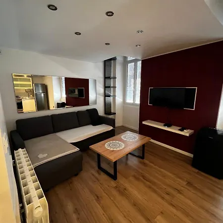 Superbe Duplex Climatisée * Nîmes